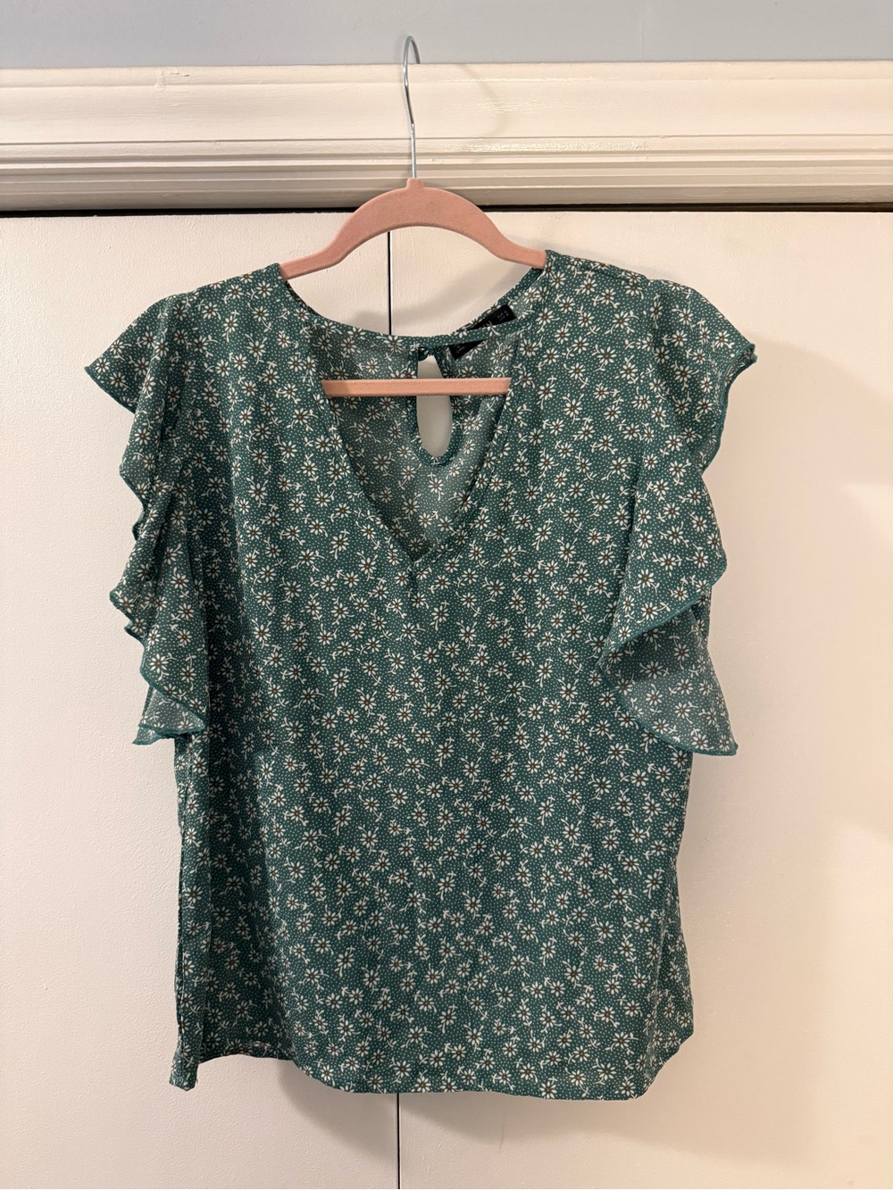 SHEIN Green Floral Ruffle Sleeve V-Neck Blouse